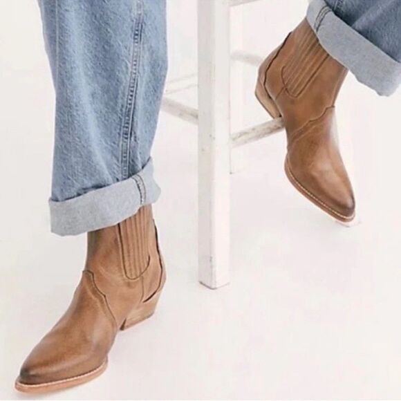 New Free People Frontier Chelsea Ankle Boot Bootie Distressed Tan Size EU 40 US - Picture 1 of 5